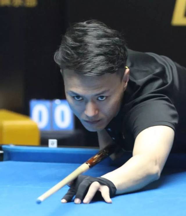 球体育舞台 球体育舞台