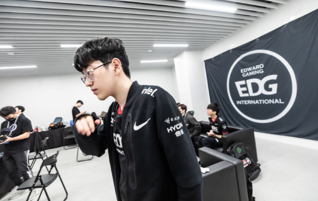 中应对这样 中应对这样