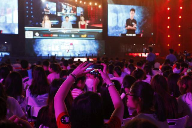 迅速组成了 迅速组成了